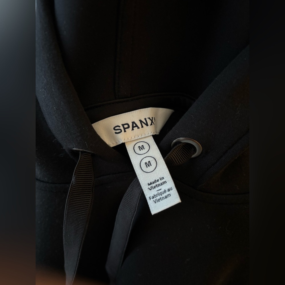 SPANX AirEssentials Crop Hoodie Size Medium Like New - Picture 7 of 9
